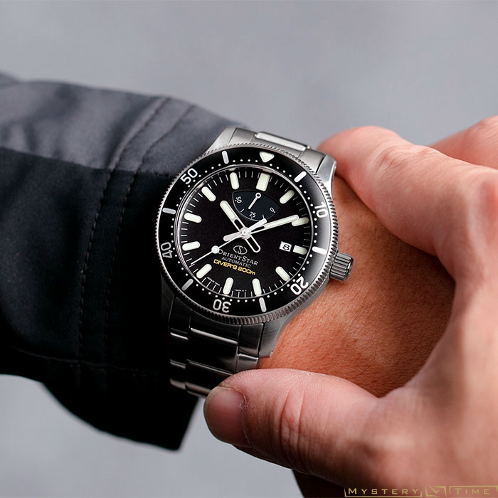 Orient RE-AU0301B